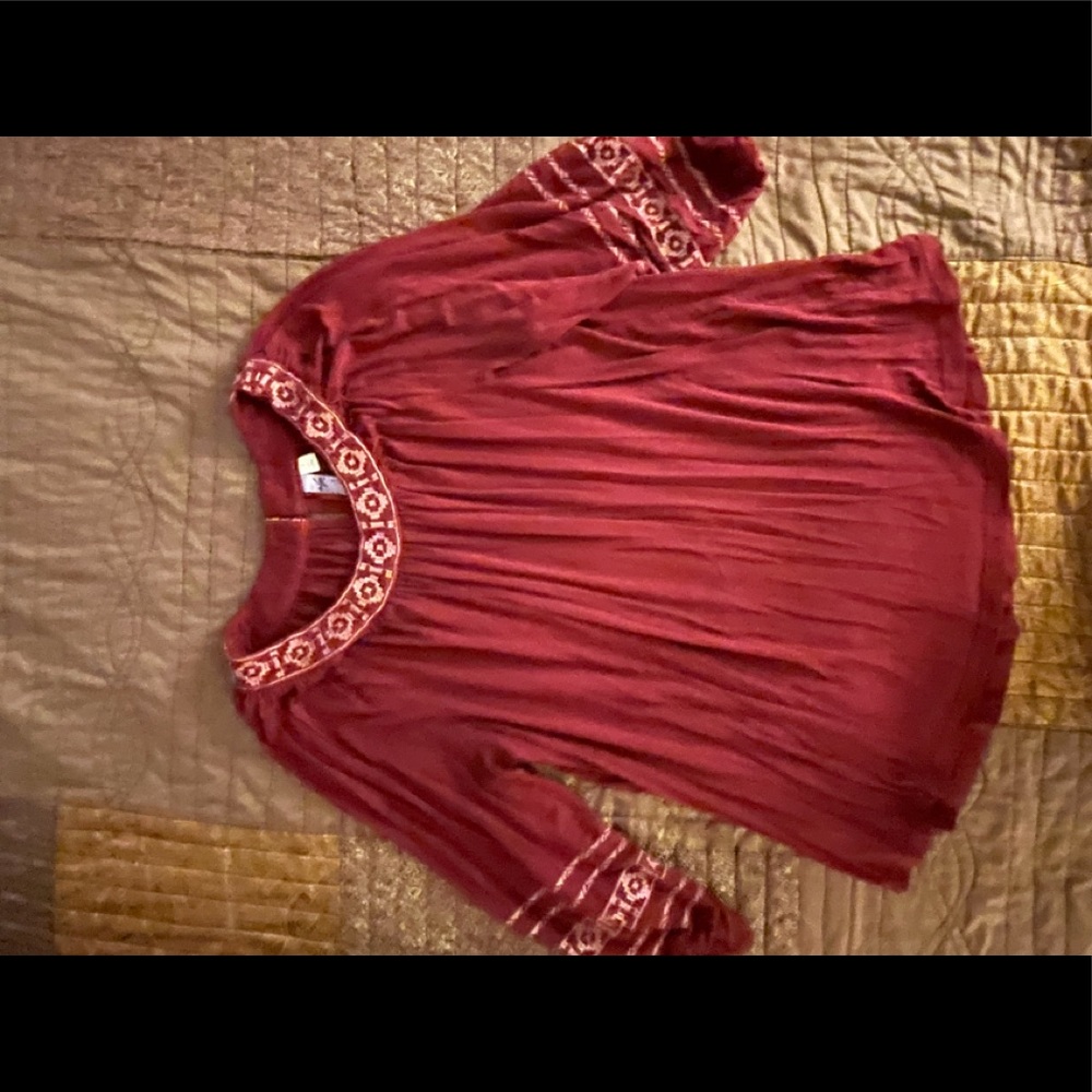Beautiful maroon ALya shirt w/ embroidered design